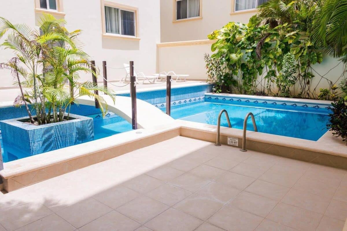 Modern Condo, Just Steps To Mamitas & 5th *