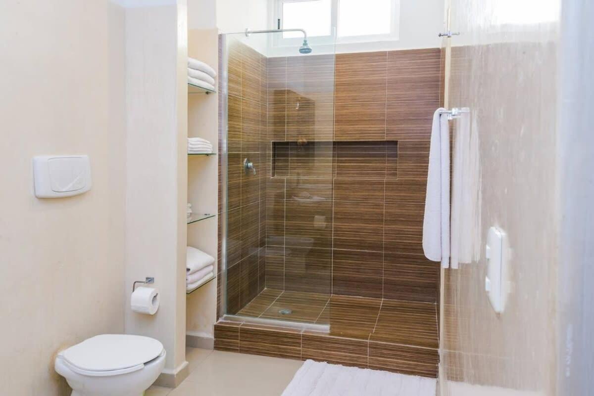 Modern Condo, Just Steps To Mamitas & 5th * Playa del Carmen