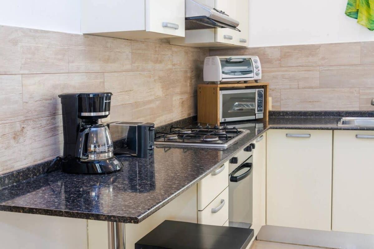 Modern Condo, Just Steps To Mamitas & 5th Apartamento Playa del Carmen